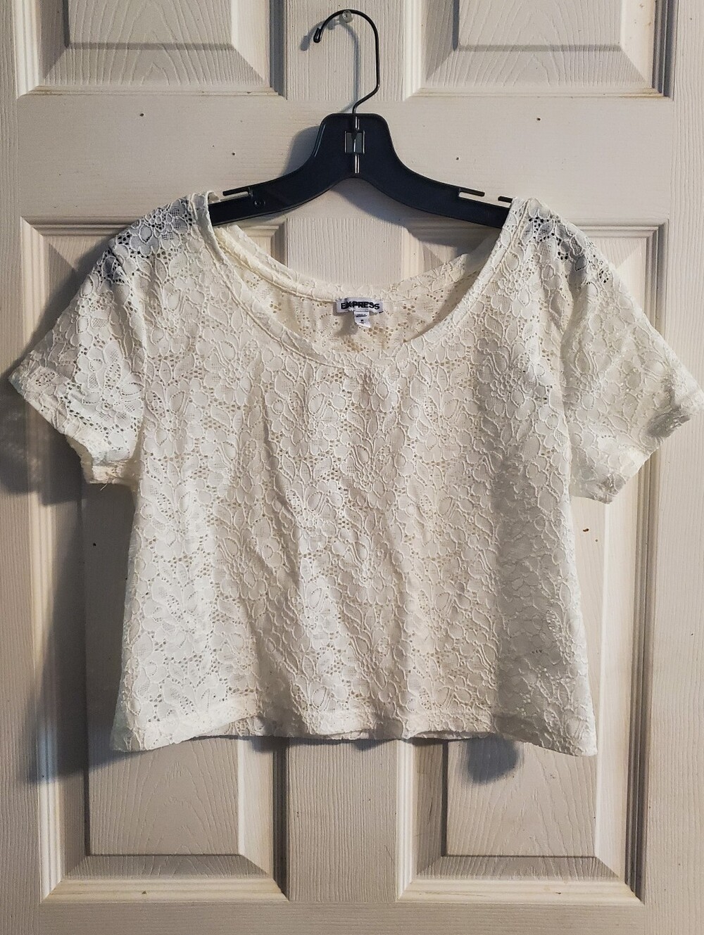 5 for $25 | NWOT Express Off-White Ivory Lace Cropped Blouse